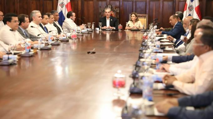 Presidente Abinader encabezará consejo de ministros este viernes