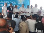 “El que quiera ver obras que nos caiga atrás”, dice Abinader al inaugurar Palacio Municipal en Haina
