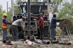Familiares de mineros atrapados en México aceptan plan de rescate, dice el gobierno