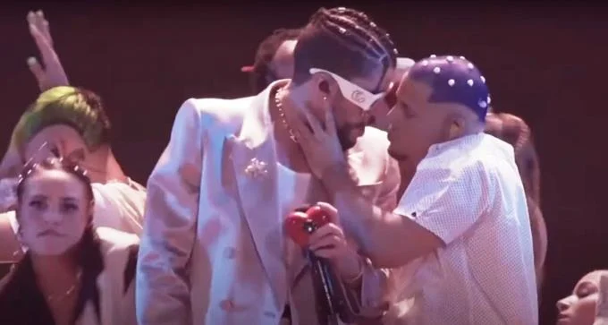 Extralímite de sexualidad, a todo volumen en la música y en los escenarios