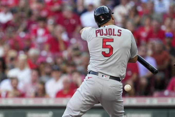 Romine y los Rojos acaban con la racha de San Luis, Pujols recibe pelotazo
