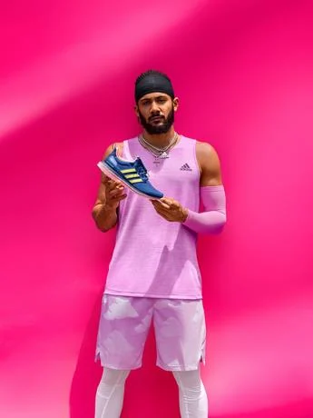 Adidas le dice adiós a Fernando Tatis Jr.