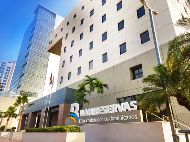Banreservas restablece servicios de aplicación móvil