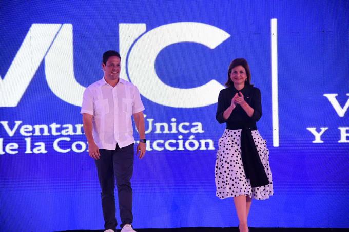 Ministro de Vivienda dice sector construcción representó el 15% del PIB en los primeros seis meses del año