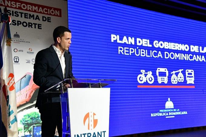 Hugo Beras anuncia habrá corredores de autobuses en Santiago; presenta avances en el Plan de Movilidad