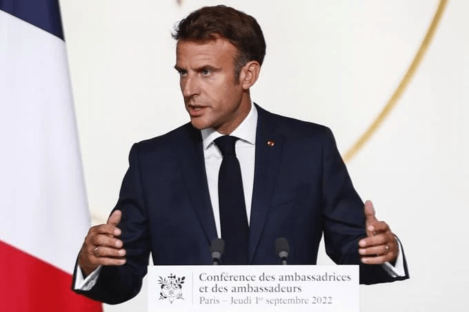 Macron promete impedir que Rusia gane en Ucrania