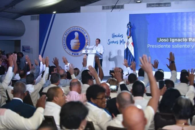 Andrés Bautista afirma PRM trabajará para impedir que “la plaga morada o verde vuelvan con más rabia”