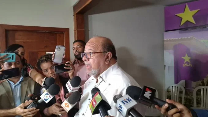 Comité Político del PLD se reúne para ajustar detalles próximo a consulta ciudadana del 16 de octubre