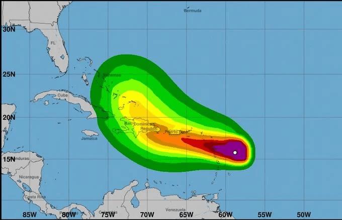 Fiona tocará suelo dominicano el lunes pero sus efectos se sentirán desde el domingo