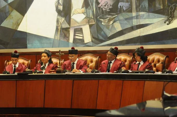 El honor y la intimidad de los funcionarios públicos