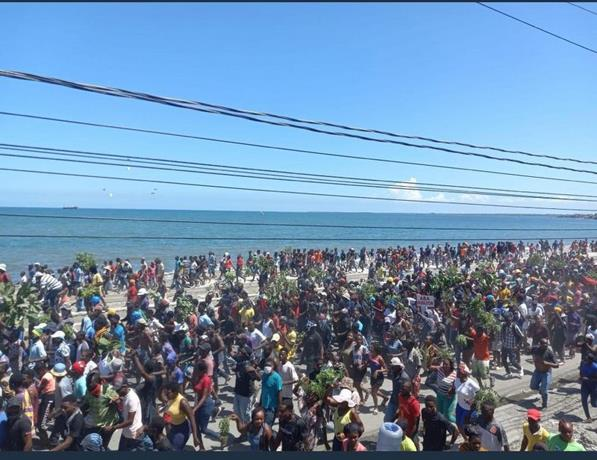 EEUU pide a sus ciudadanos irse de Haití