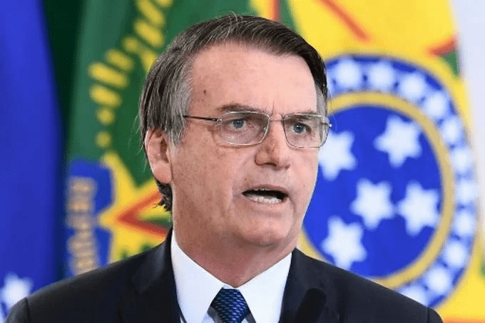 Bolsonaro llama “sinvergüenza” al titular de la Justicia electoral