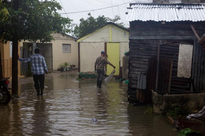 Director del Indrhi advierte a los residentes en el bajo Yuna que seguirá llegando mucha agua
