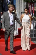 Enrique y Meghan viajan a Escocia para ver a la reina Isabel