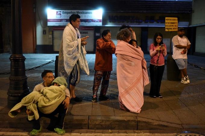 México tiembla otra vez; sismo de magnitud 6.9 deja dos muertos