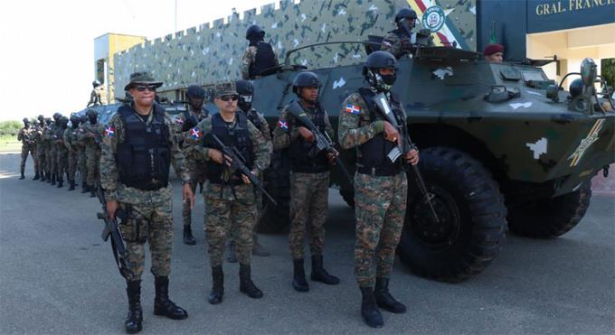 Tanquetas rondan la frontera