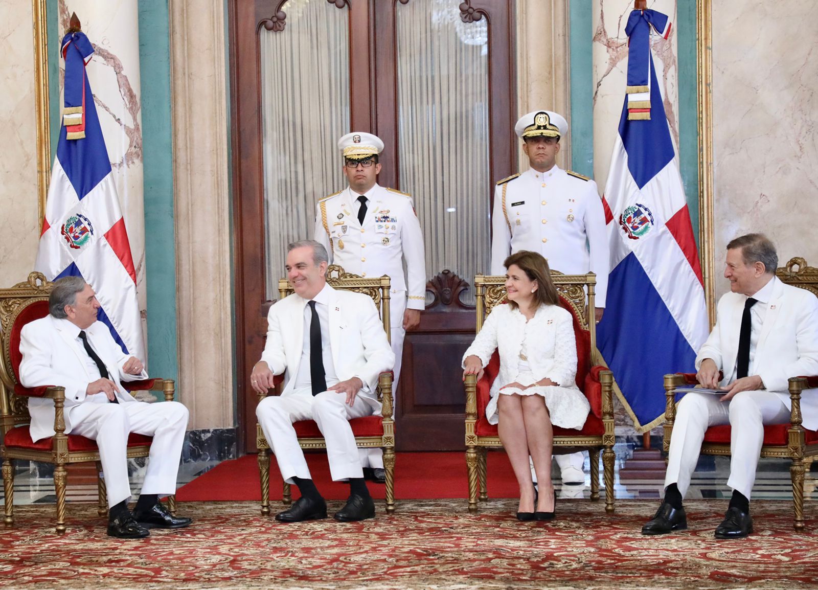Presidente Abinader recibe cartas credenciales de tres nuevos embajadores