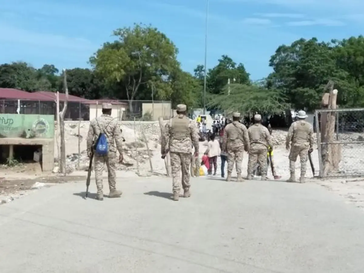 Cierran la frontera en Pedernales tras incidente que dejó un haitiano herido Cierran la frontera en Pedernales tras incidente que dejó un haitiano herido
