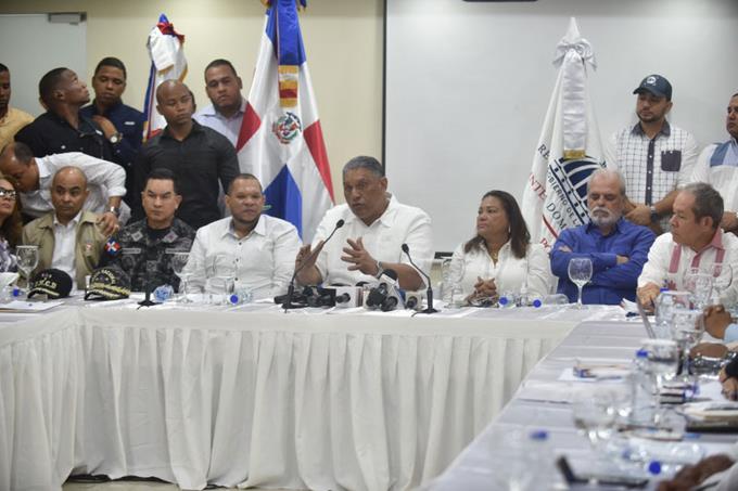 Gobierno va a Villa Mella con planes de imponer seguridad