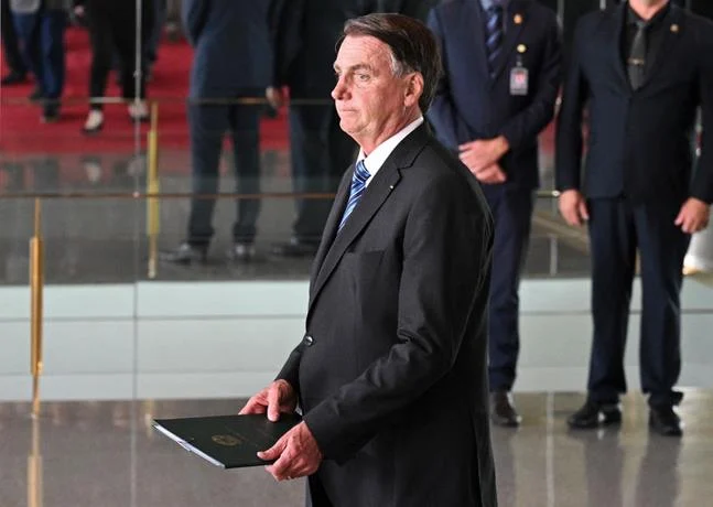 Bolsonaro rompe silencio y ordena iniciar transición