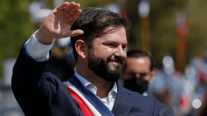 Chile somete proyecto de ley que elimina AFP y aumenta monto de pensiones