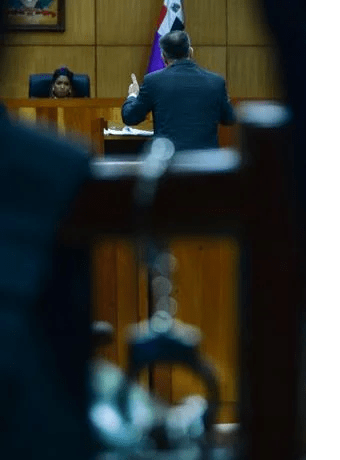 Unos presos y otros en la casa esperan juicios por corrupción