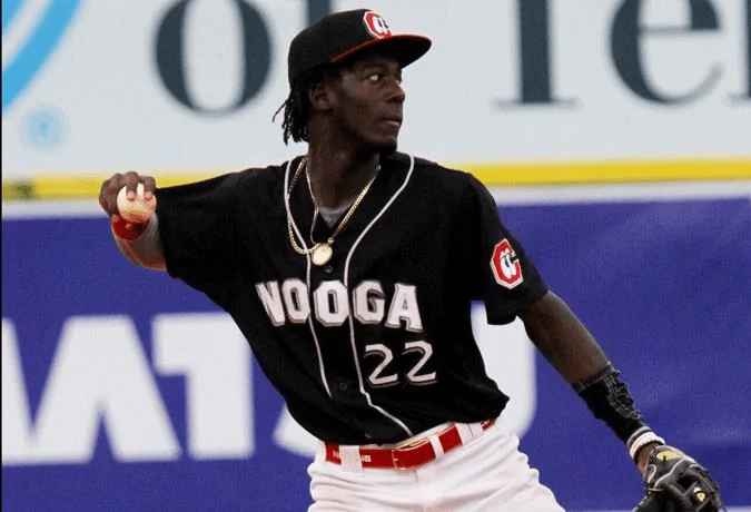 Rojos agregan a De la Cruz y Marte a la nómina de 40 jugadores