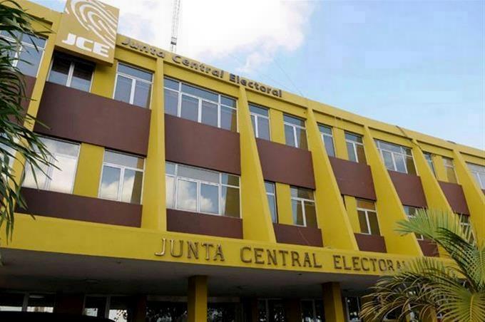 Partidos opositores comparten preocupación de JCE por falta de recursos para comicios del 2024