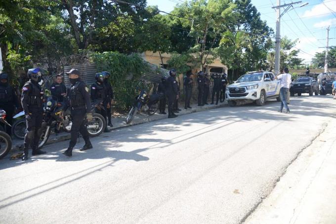 PN entra en control de Los Alcarrizos