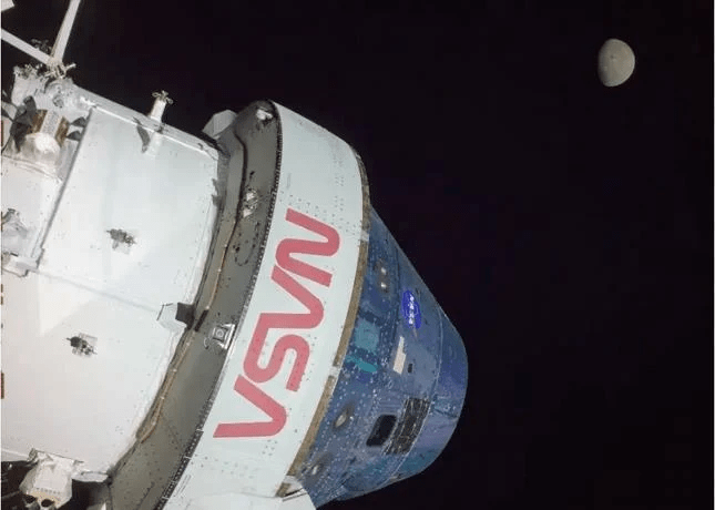 La nave Orión de Artemis I, otra vez cerca de la Luna en su regreso a Tierra
