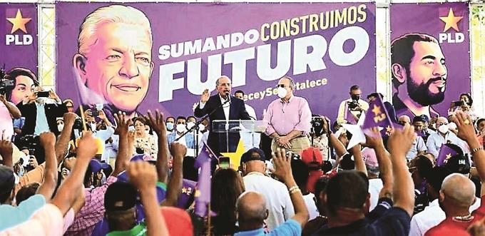 Campaña política a todo tren