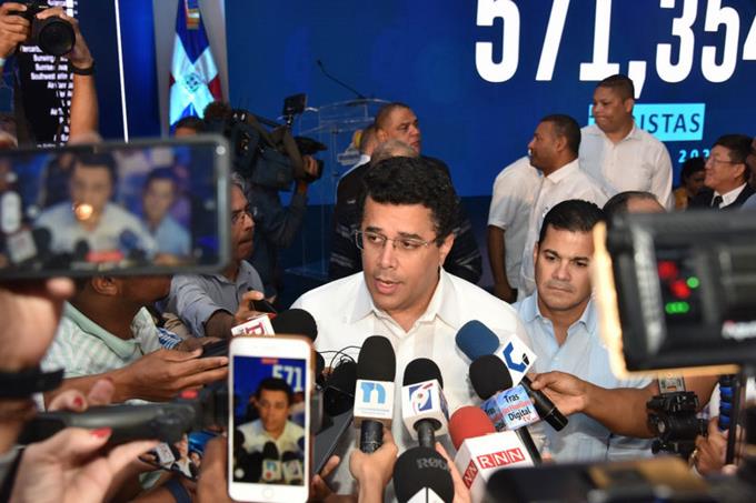 En once meses llegaron 7.4 millones de turistas