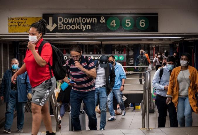 Estados Unidos dejará de considerar la covid una emergencia nacional en mayo