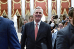 McCarthy ofrece un “acuerdo” para poner fin al debate en el Congreso estadounidense