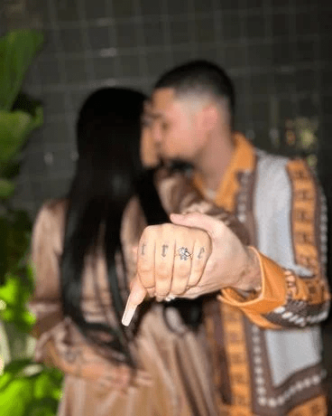 Dj Sammy y La Ross María protagonizaron una emotiva propuesta de matrimonio