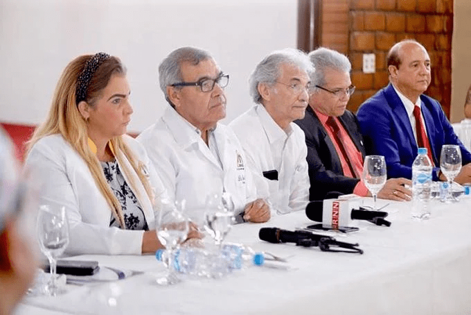 CMD y clínicas llevan propuesta única a reunión con las ARS