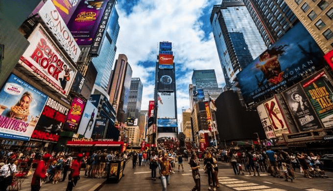 Alcalde de NY dice que ciudad ‘no puede más’