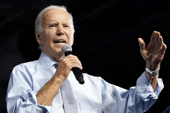 Biden dice no tener remordimientos sobre manejo de documentos clasificados