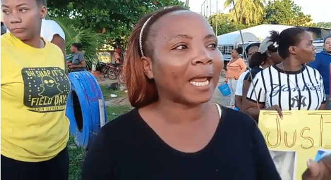 Familiares de madre de recién nacida raptada en Maternidad de Los Mina realizan protesta