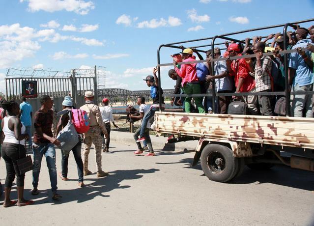 Desarticulan red que traficaba haitianos al país; arrestan a 15 personas, incluyendo miembros del Ejército￼