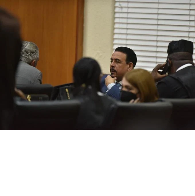 Alexis Medina irá a juicio de fondo acusado estafa