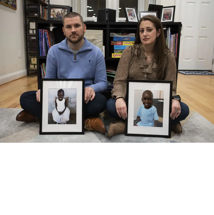 La fiebre de los pasaportes atribuida a la política de EE. UU. frena las adopciones en Haití