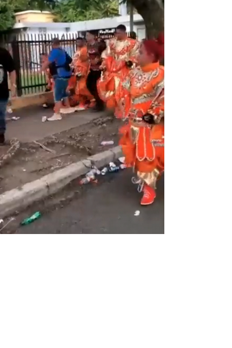 Suspenden por 10 años grupo carnavalesco “Los Corruptos” luego de trifulca en La Vega￼