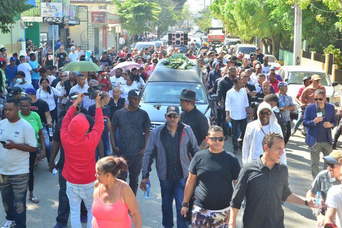 Despiden a Donaly llamándole “mi angelito”