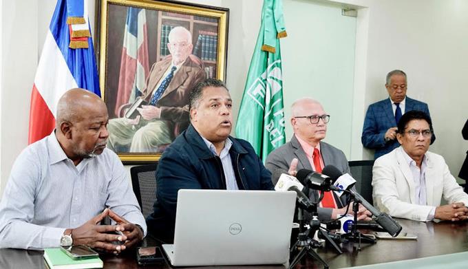 Falta de licitación provocó escasez de pasaportes