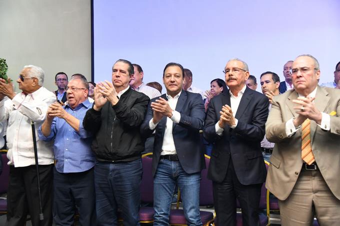 Danilo Medina enfrenta al Ministerio Público y al Gobierno: Es un atropello y abuso