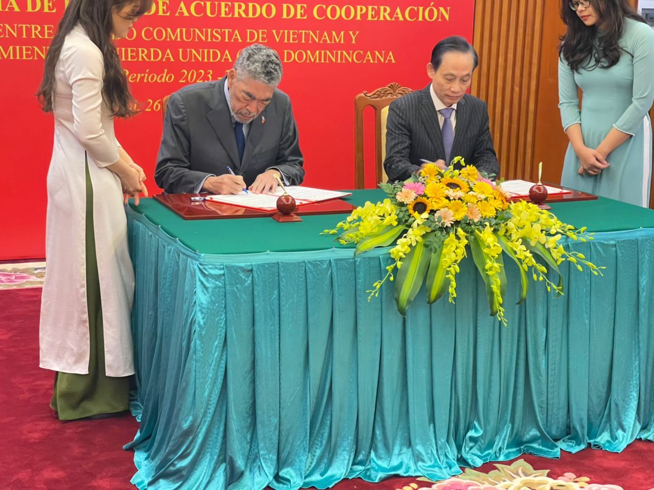 PARTIDO COMUNISTA DE VIETNAN Y MOVIMIENTO IZQUIERDA UNIDA RENOVAN ACUERDO COOPERACIÓN MUTUA