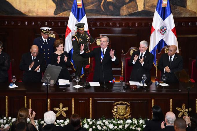 Abinader y sus pactos ante distintas crisis