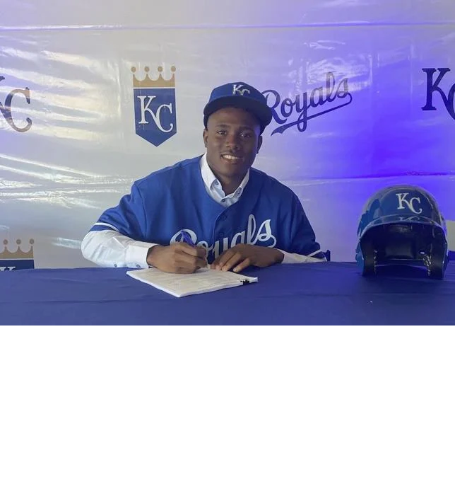 Boston adquiere infielder dominicano Ángel Pierre