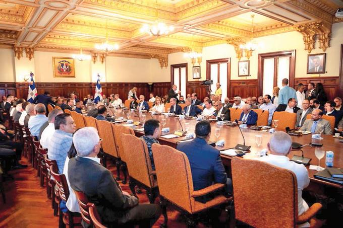 Cumbre Jefes de Estado y Gobierno tratará en el país el tema haitiano